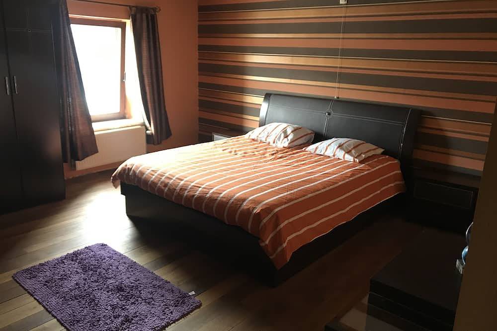 Spacious house for up to 8 adults + 1 baby in Florennes, Region Namur