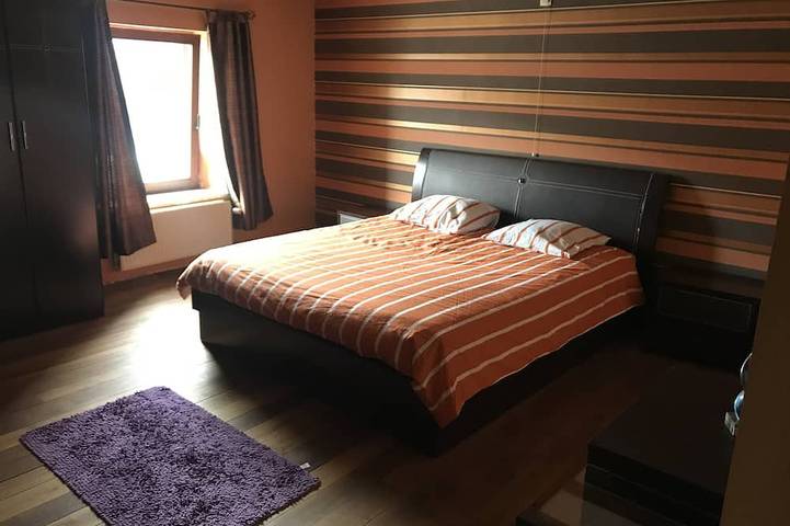 Location de vacances pour 8 personnes, avec jardin et terrasse à Florennes - 2