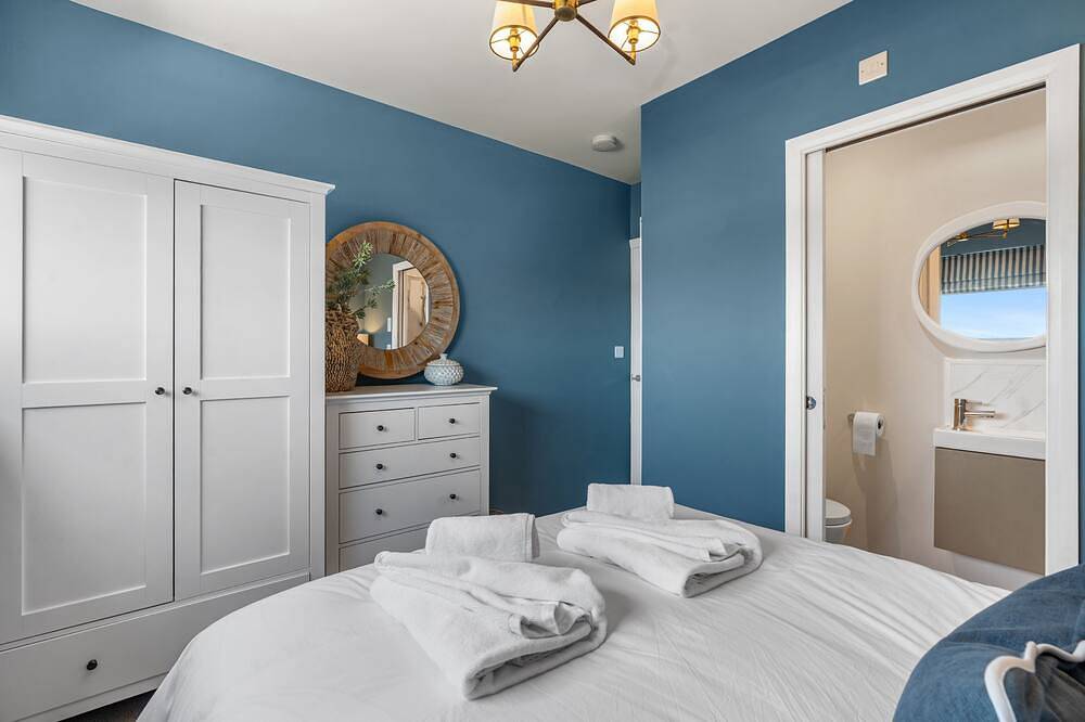 New for 2026  Rosemerryn , Holiday Home Padstow with breathtaking estuary views in Padstow, Cornwall