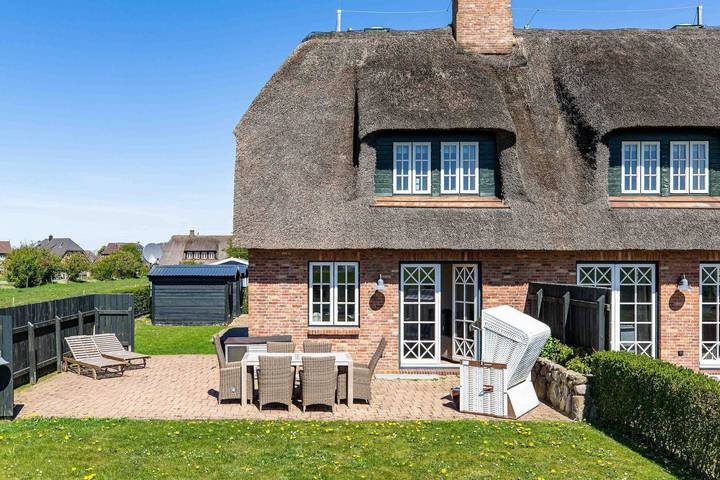 Ferienhaus für 4 Personen, mit Terrasse und Garten sowie Sauna in Borgsum