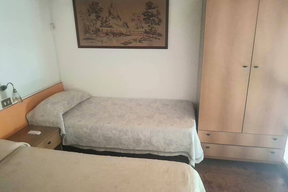 Ganze Wohnung, Maruska, wifi, im Zentrum, 5 min. zu Fuß zum Strand in Tropea, Vibo Valentia Provinz