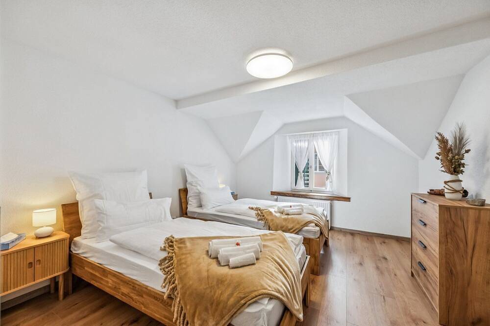 Ganze Wohnung, Remo l Altstadtidyll am Walensee #2 | Balkon I nahe Bhf. + Autobahn I Parkplatz in Weesen, Walensee