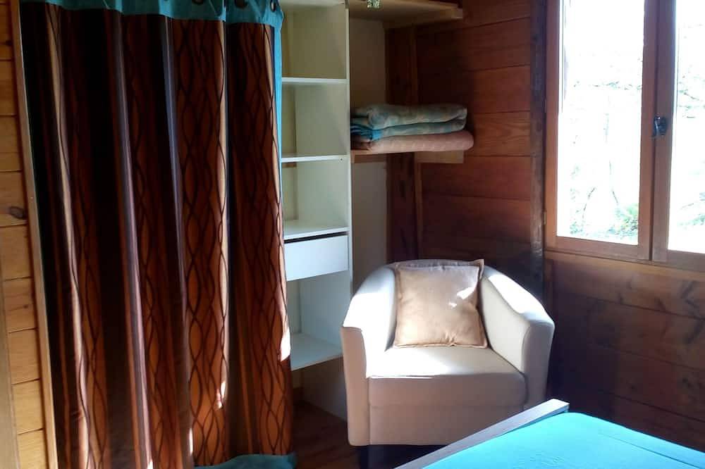 Charmant chalet avec vue, entre Toulouse et Carcassonne in Les Cammazes, Lauragais