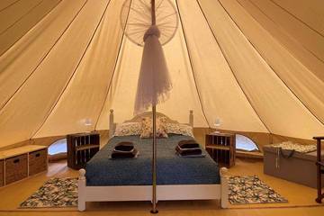 Camping pour 2 personnes, avec piscine ainsi que balcon et jardin dans le Lot-et-Garonne