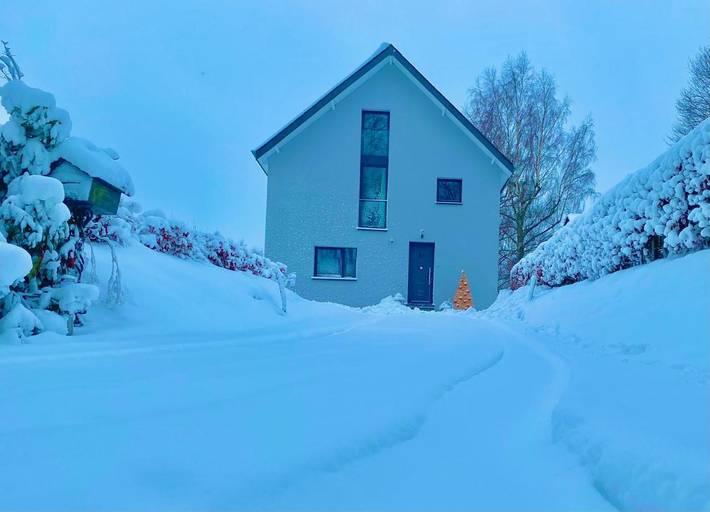 Location de vacances pour 2 personnes, avec terrasse ainsi que vue et jardin à Amblève - 2