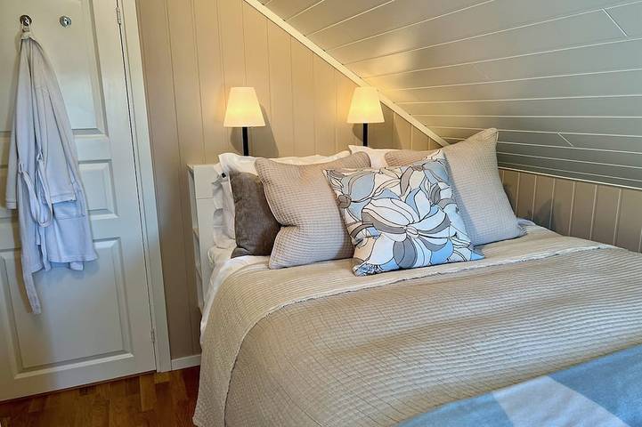 Hardangerfjord hideaway - luxury heritage home near Norheimsund, Kvam in Øystese, Kvam herad