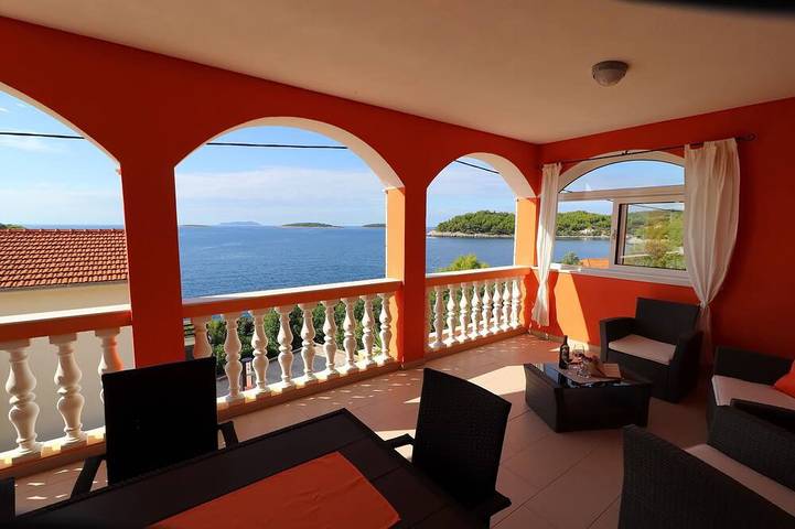 Casa vacanza per 6 persone, con piscina e terrazza - 1