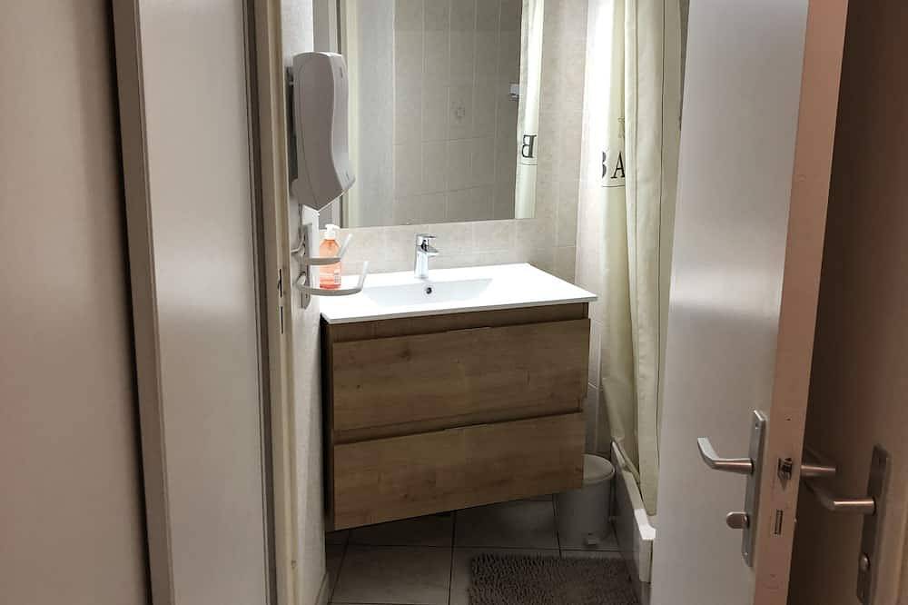 Apartamento entero, T2 beachfront apartment in Vias Plage, Vias