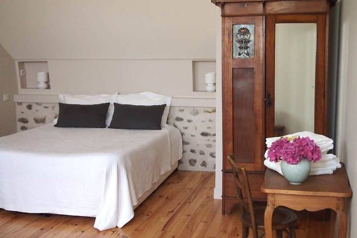 Apartamento entero, Studio du Chai-Estudio-Clásico-Baño privado-Terraza in Jurançon, Béarn