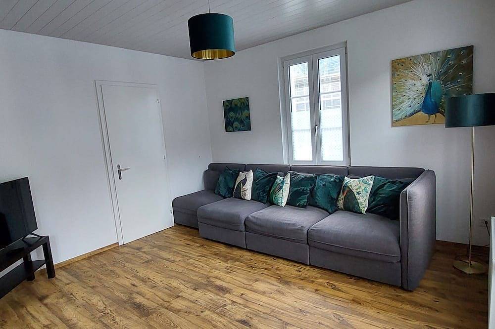 Entire apartment, Stylish new apartment located 3 mins walk from Interlaken West station. in Interlaken, Lake Thun