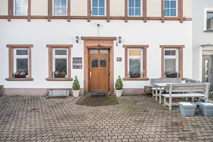 Appartamento intero, Appartamento per vacanze 'Deluxe Apartement Lot54' con terrazza privata, Wifi e servizi di streaming in Neidenbach, Eifelkreis Bitburg-Prüm