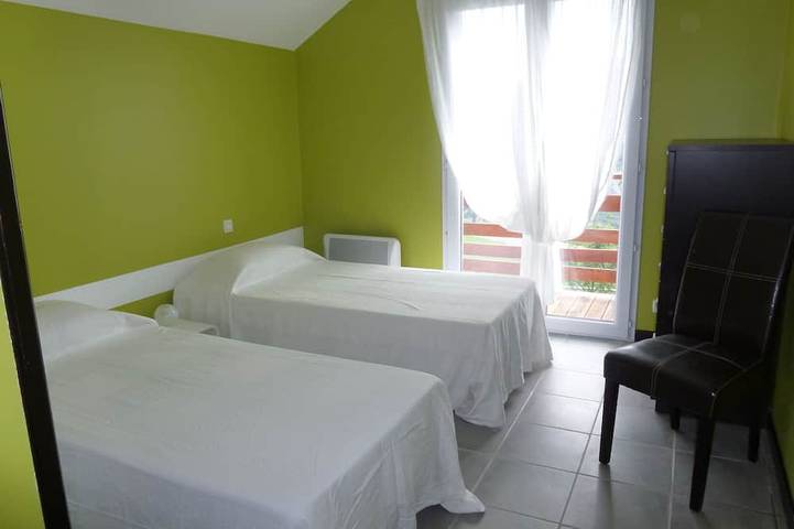 Gîte pour 4 personnes, avec jardin et balcon à Le Sauze-du-Lac - 3