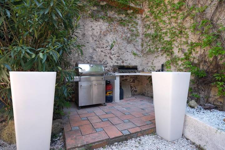 Location de vacances pour 12 personnes, avec jardin et piscine, animaux acceptés à Saint-Thibéry - 4