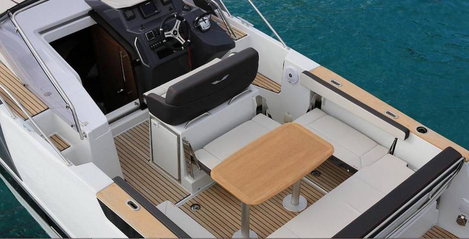 Bateau pour 4 personnes, avec vue