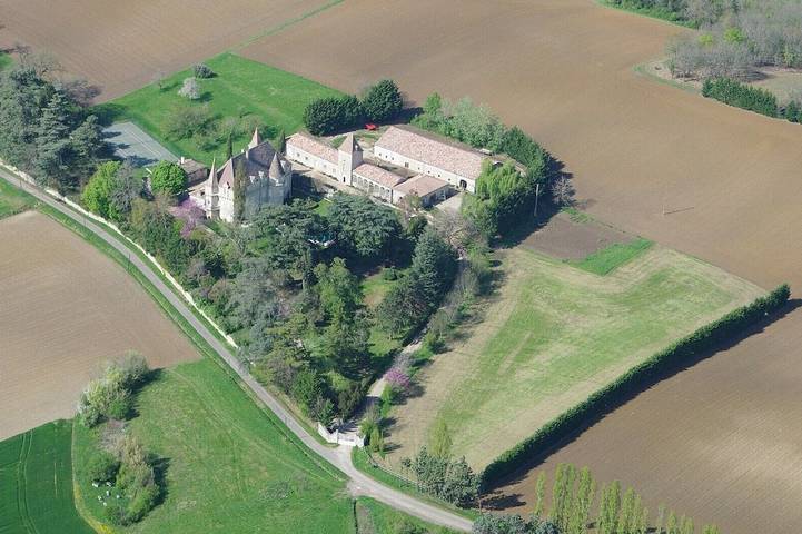 Château pour 15 personnes, avec jardin dans le Tarn-et-Garonne