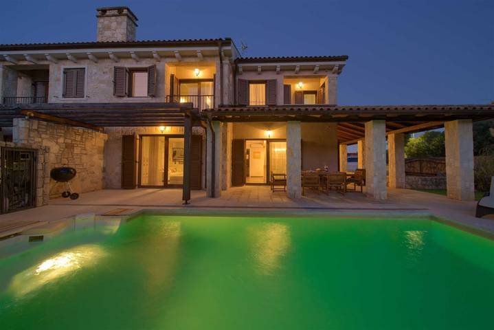 Holiday house Seascape II with heated pool and spacious garden in Malinska-Dubašnica, Krk