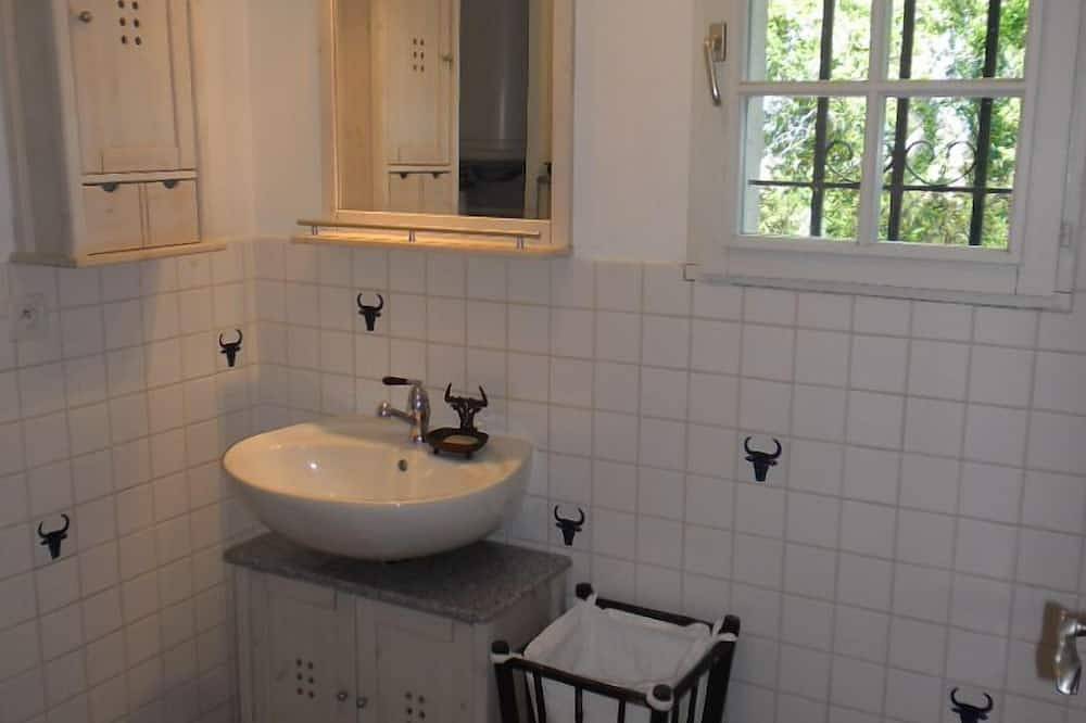 Cottage *** único en el campo cerca de Arles, piscina privada sin vis a vis in Arlés, Region de Arles
