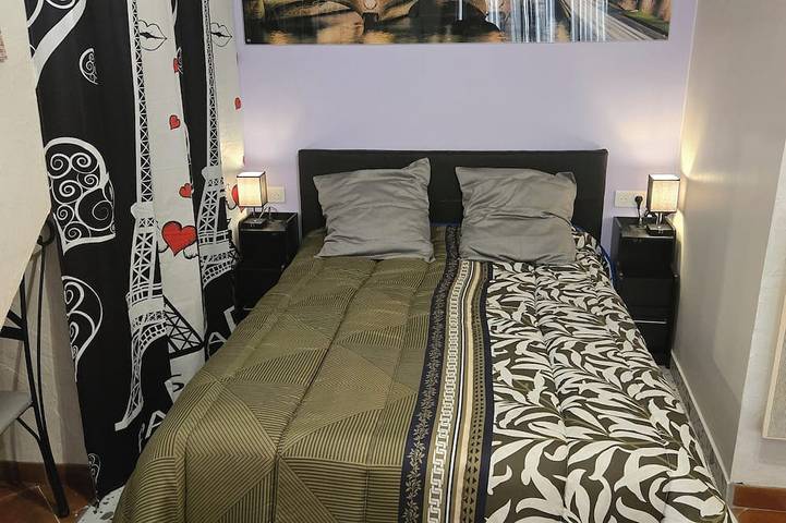 Ganze Wohnung, J-O - Paris - Disneyland - Bry/marne Studio 2 Personnes Centre Ville in Bry-sur-Marne, Val-de-Marne