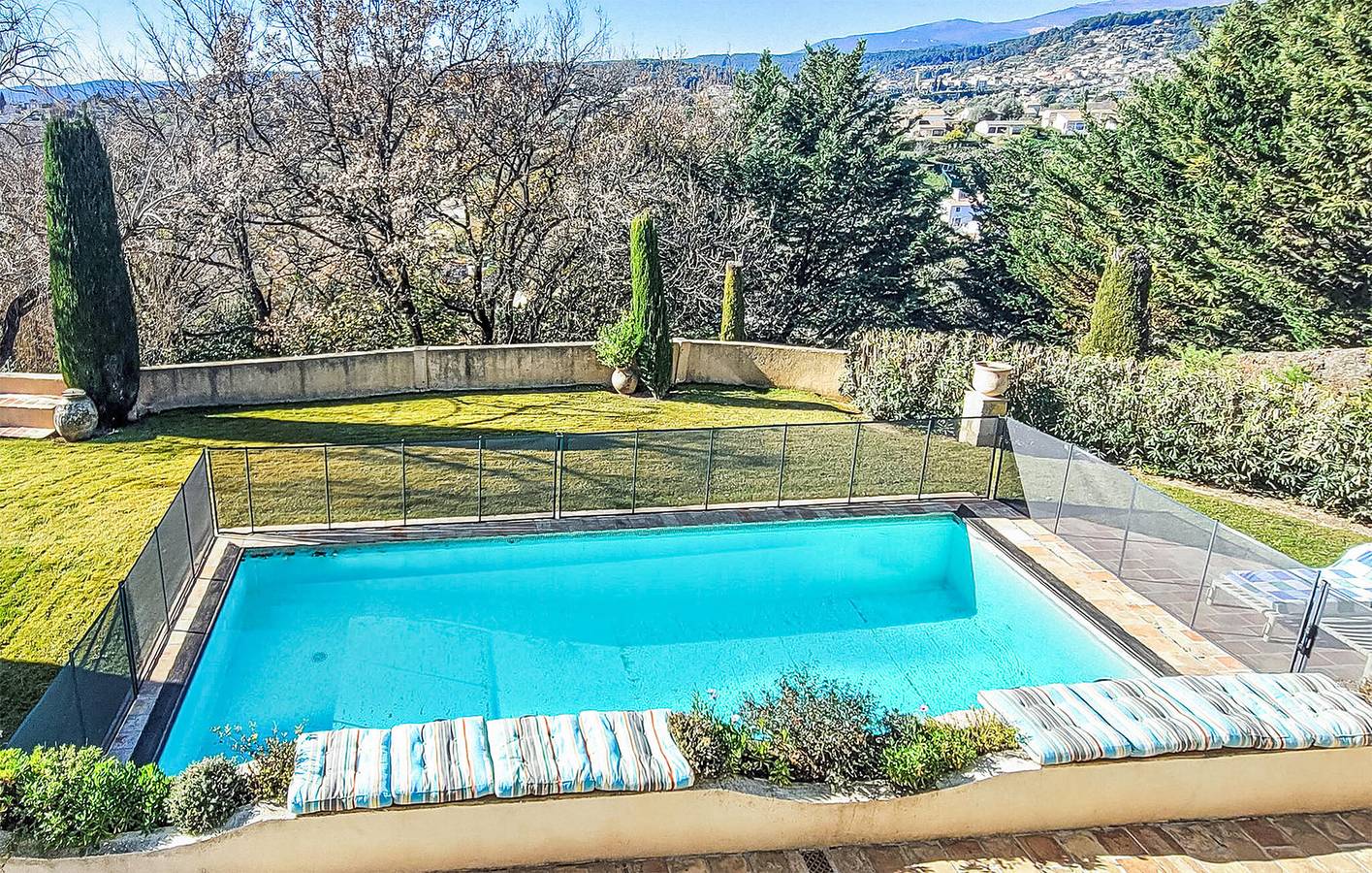 Reizende 2-Zimmer-Wohnung mit Pool, in der Nähe von Restaurants und dem Fluss in Saint-Paul-de-Vence, Cannes und Umgebung