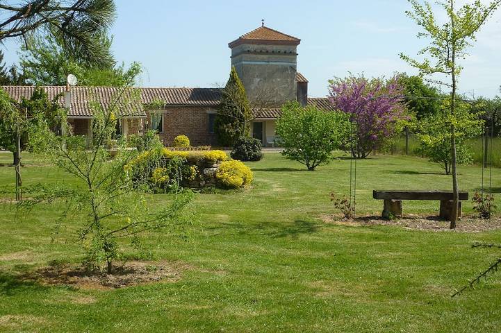 Ferienhaus auf einem geschlossenen Waldgrundstück in Castelferrus, Tarn-et-Garonne