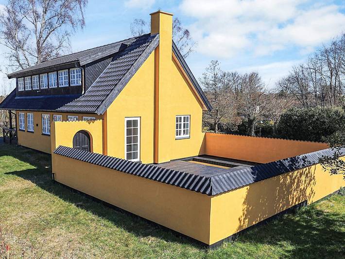 Ferieudlejning for 6 personer, med balkon og have, børnevenlig i Liseleje