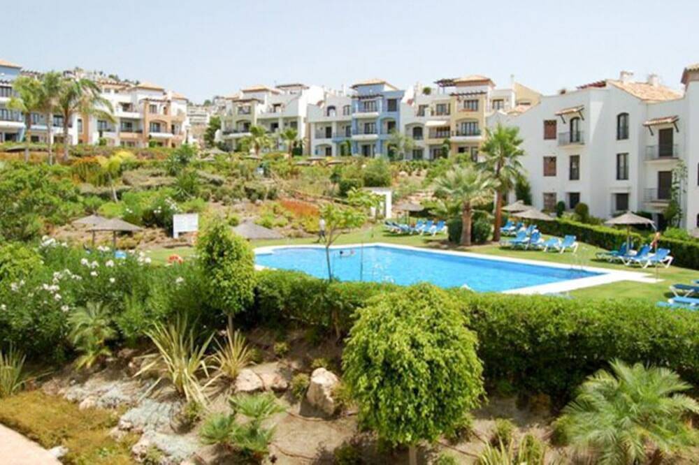Entire apartment, Garden apt in La Torre, Los Arqueros Golf Club in Los Arqueros Golf and Country Club, Benahavís