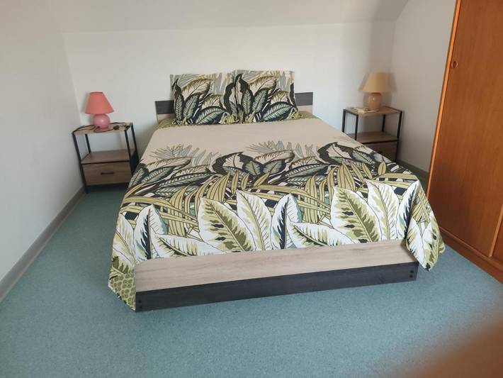 Gîte pour 4 personnes, avec Terrasse ainsi que Jardin et Vue dans Saint-Berthevin