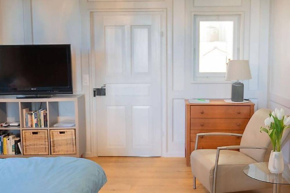 Ganze Wohnung, Studio Ferienwohnung - 38 m2- mit Gartennutzung in Bottighofen, Bodensee (Schweiz)