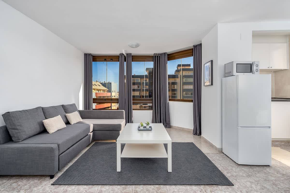 Ganze Wohnung, Ferienwohnung für 4 Personen mit Pool in Fuengirola Zentrum, Fuengirola