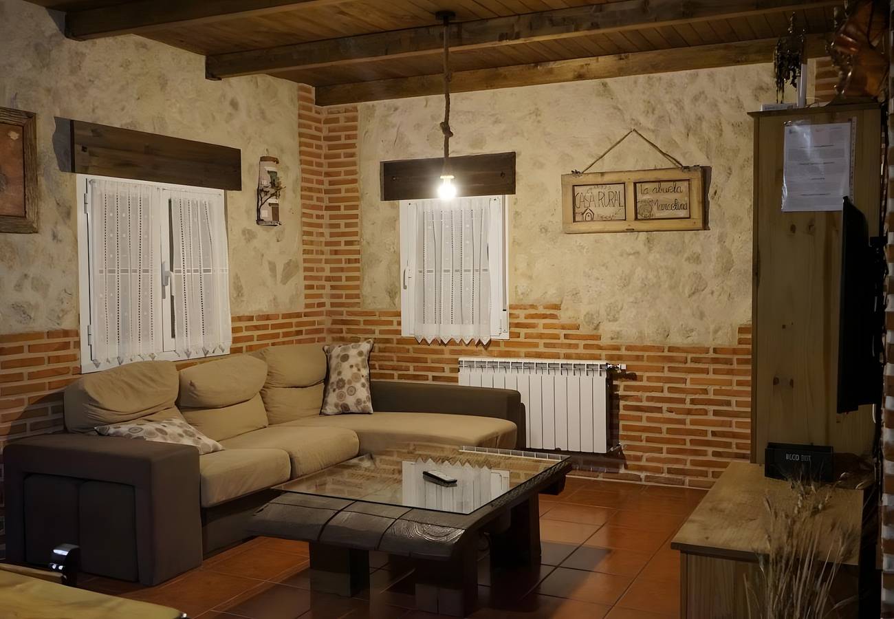 Casa rural 'La Abuela Marcelina' con jardín privado y Wi-Fi in Rueda (Valladolid), Provincia de Valladolid
