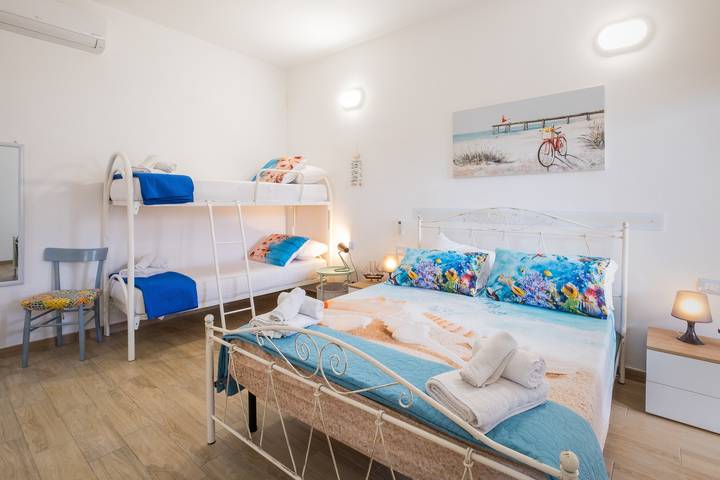 Hel lägenhet, Azure Bay Luxury Villa in Porto Cesareo, Tarantobukten