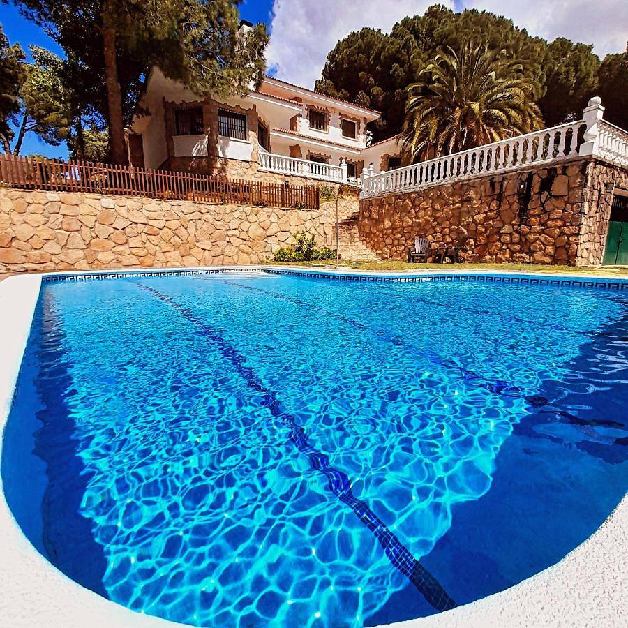 Five-Bedroom House in Pelayos de la Presa, Provincia de Madrid