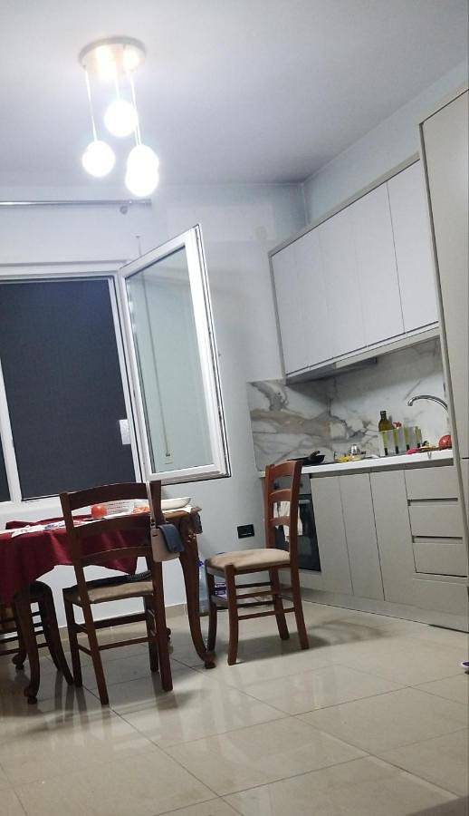 Apartament wakacyjny dla 4 osób, z balkon i widok w Himara
