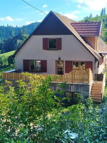 Gîte pour 4 personnes, avec vue et jardin à Eschbach-au-Val