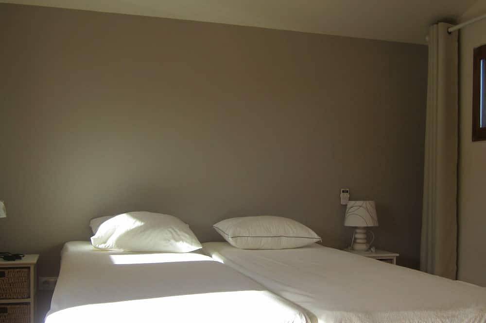 Villa mit beheiztem Pool und extra großer Terrasse, in der Stille des Naturschutzgebietes in Vidauban, Draguignan Region