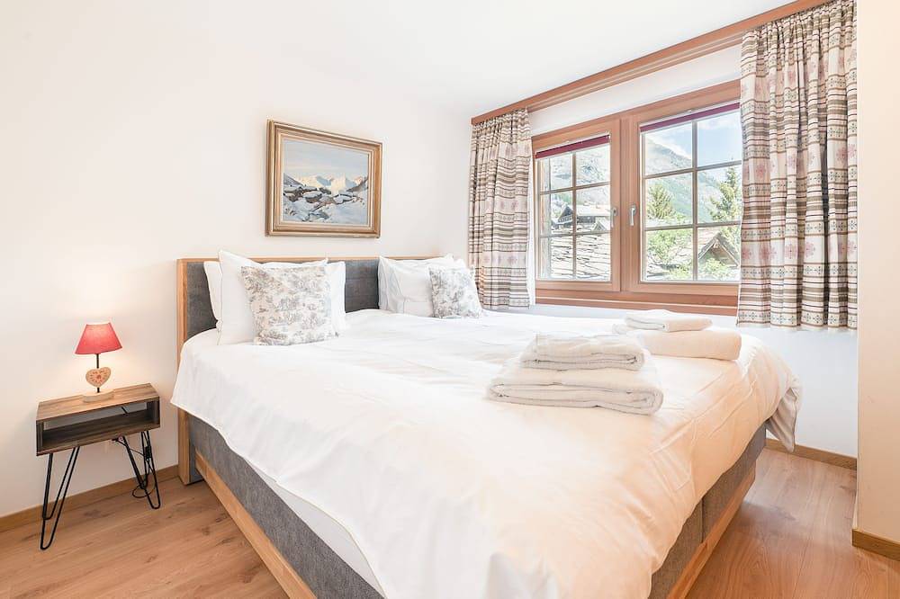 Entire apartment, Chalet Ulysse Zermatt / 8 guests / in Zermatt, Wallisian Alps