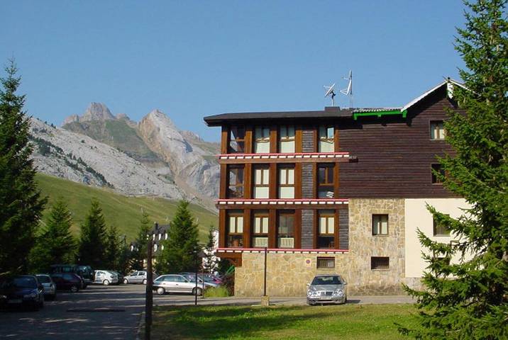 Hôtel pour 2 personnes, avec terrasse et sauna, adapté aux familles à Candanchú - 2