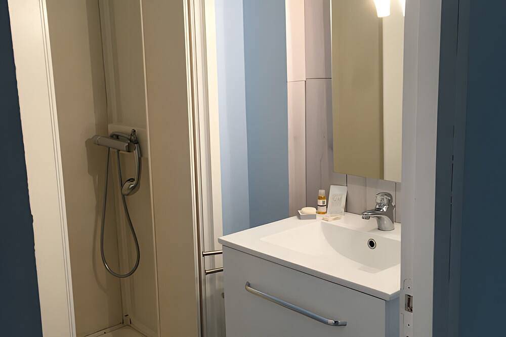 Chambre d’hôtes « Chambre Tissou - Étage » in La Tessoualle, Région de Cholet