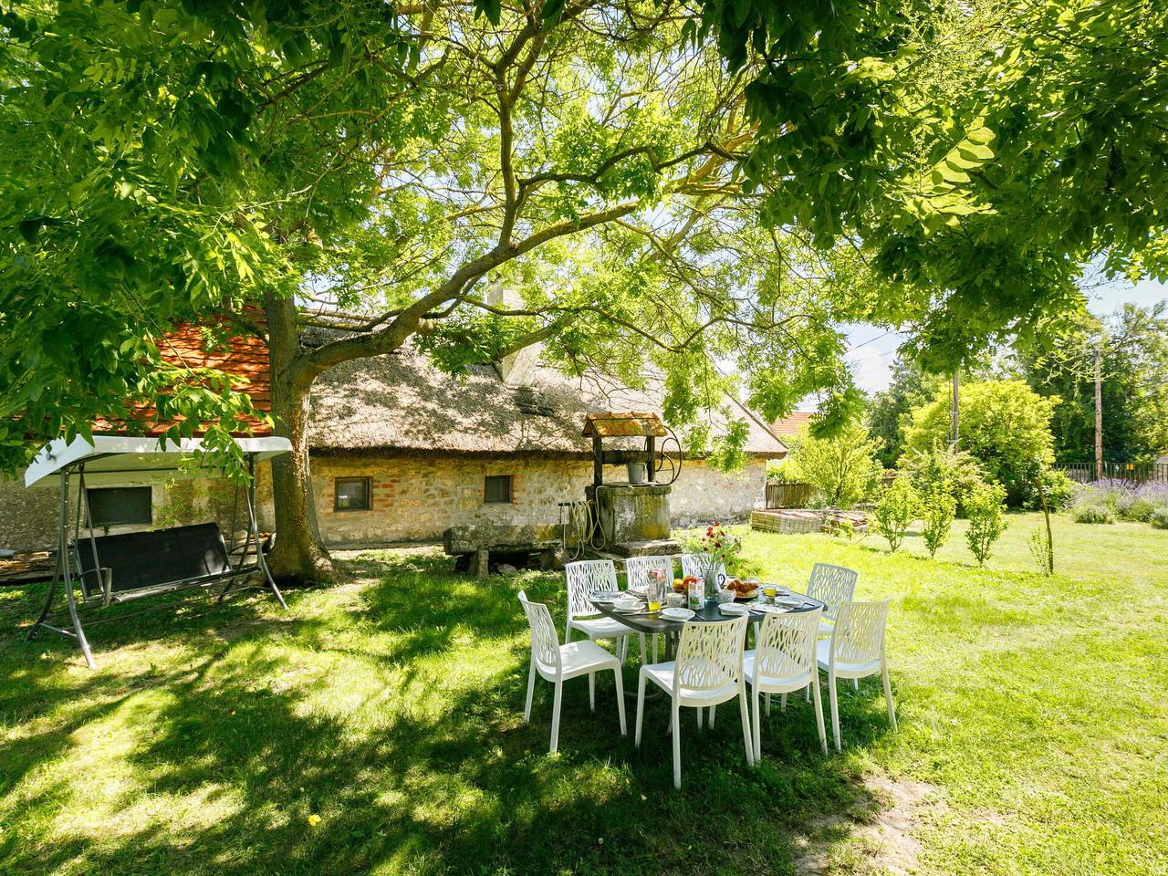 Golf Tee - Golf Tee 100.1 in Balatonudvari, Balatonfüredi járás