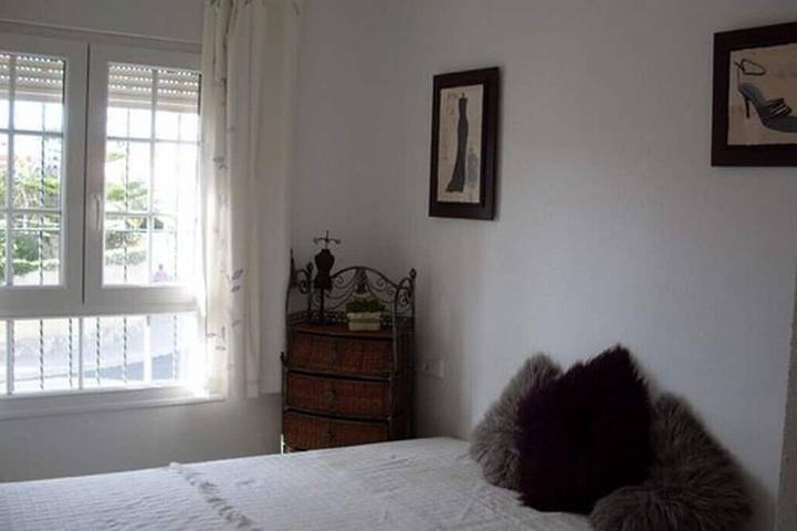 Appartement entier, 4 chambres Apt fantastique, piscine privée à proximité du golf, de la plage et des divertissements in Villamartín (Orihuela), Orihuela