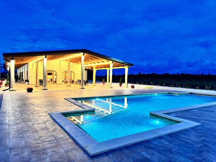 Alloggio in famiglia per 3 persone, con Terrazza e Giardino nonché Piscina e Panorama in Basilicata