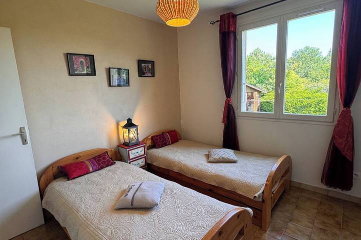 Location de vacances pour 8 personnes, avec jardin, animaux acceptés à Saint-Alban-Auriolles - 3