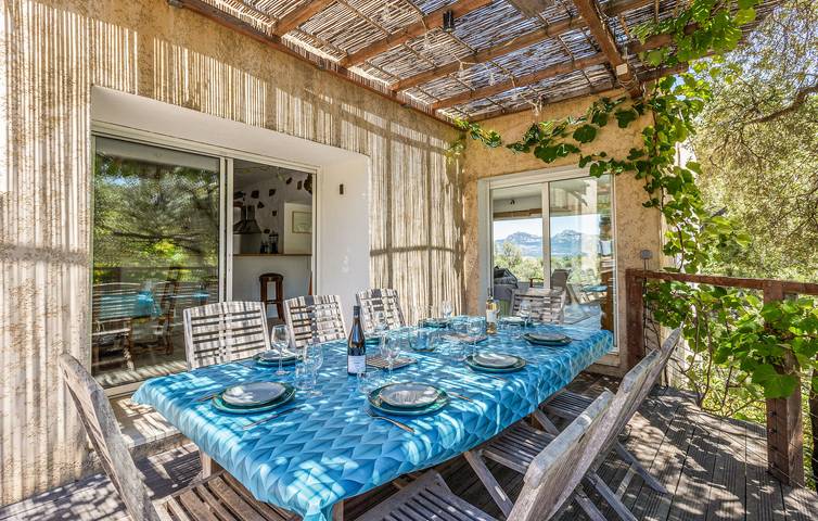 Ferienhaus für 8 Personen, mit Terrasse und Garten sowie Pool in Calvi - 2