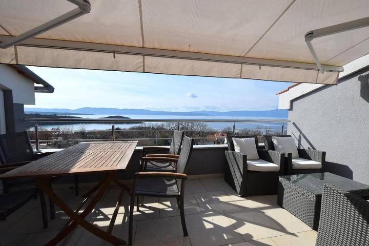 Ferienwohnung für 4 Personen, mit Balkon in Njivice