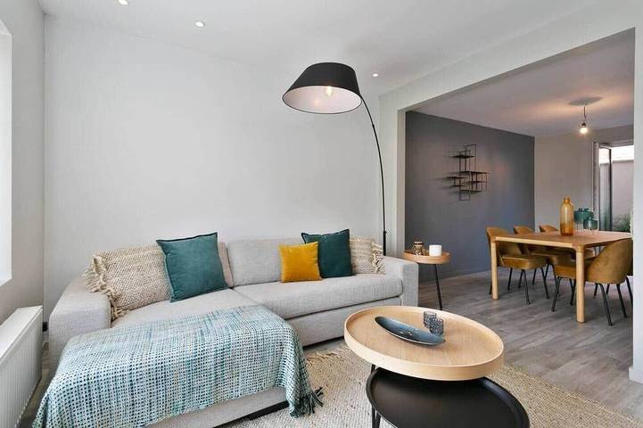 Ferienhaus für 6 Personen, mit Pool und Balkon