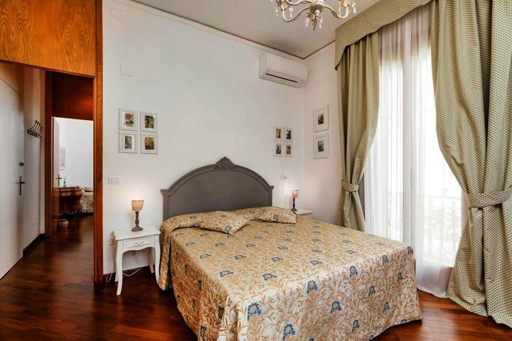 Chambre d’hôte pour 3 personnes, avec balcon et jardin à Lido di Venezia - 2