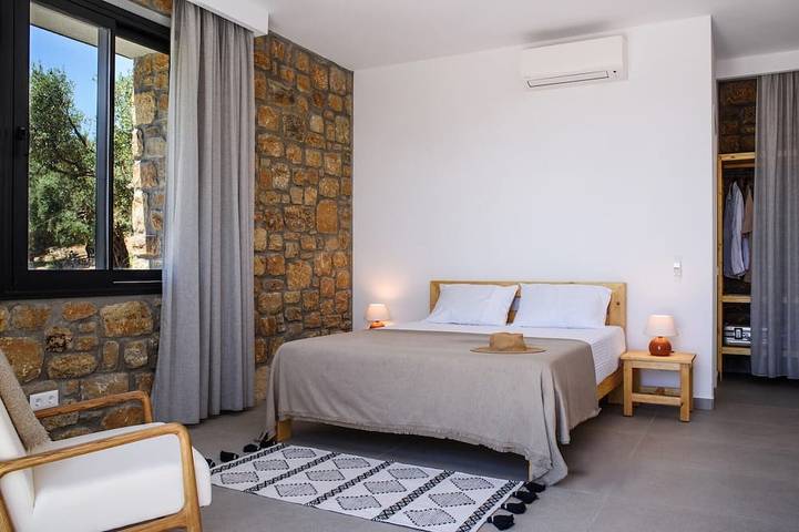 The Mavrolitharo Residence, new stone built villa. in Sithonia Peninsula