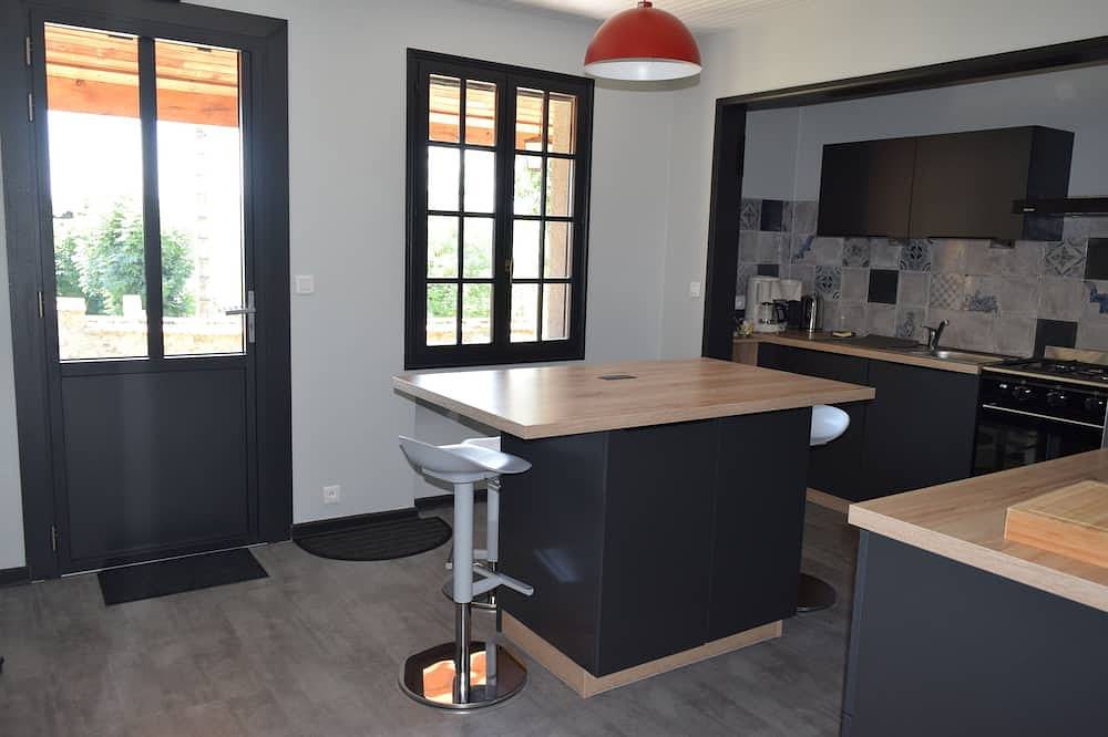 Le Quiet Gîte à la Campagne in Charbonnières-les-Vieilles, Riom en omgeving