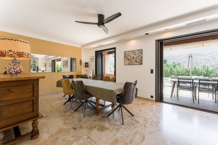 Casa de vacaciones «La Villa D'antan - Piscina» con vistas a la montaña, Wi-Fi y aire acondicionado in Nyons, Región de Nyons
