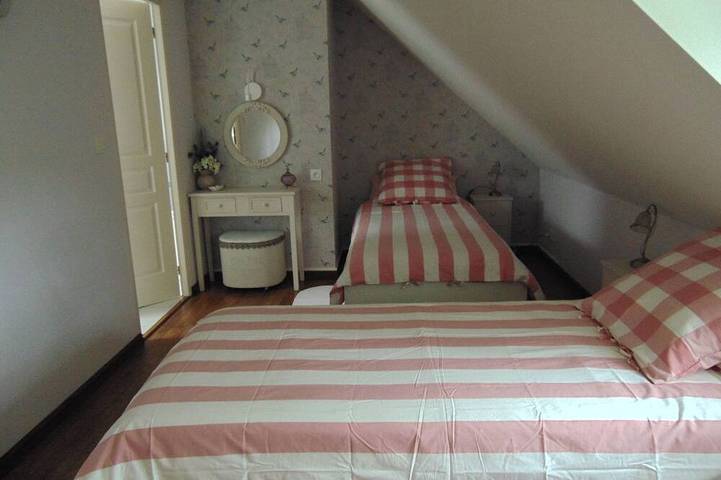 Location de vacances pour 5 personnes, avec jardin et terrasse à Lignol - 4